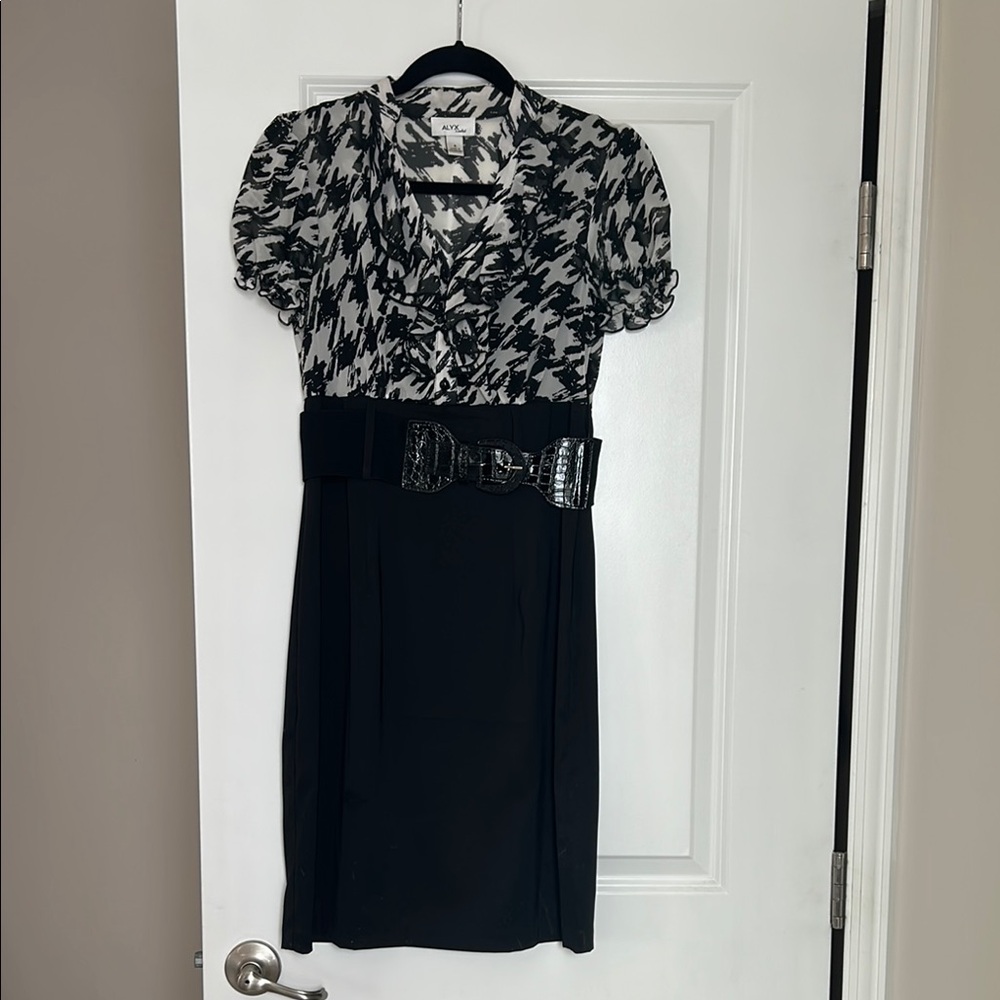 Alyx Black and White Puff Sleeve Sheath Dress